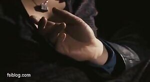 To celebrate the return of this sub: here's Lisa Ray getting the *three knuckle shuffle* in the backseat of a cab