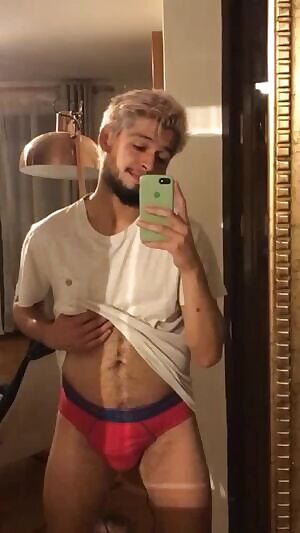 second night in my new apartment — enjoying some nights alone before my roomie comes back 😋