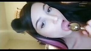 getting my buttplug nice & wet before I play :)