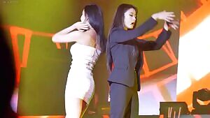 Jiyeon and Hyomin - Troublemaker