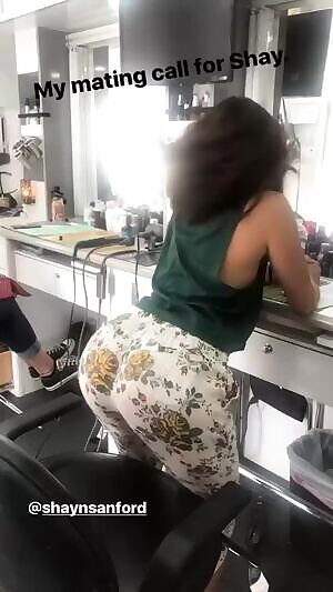 Chloe Bennet
