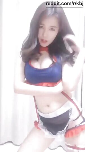 Chinese BJ strips down and finishes herself off by fucking her wet pussy with a dildo 🐅