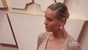 Brie Larson not wearing a bra at the 92nd Academy Awards