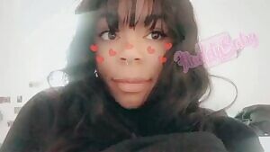 feel like getting squeezed and kissed rn