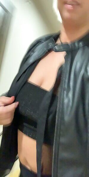 Cash me outside. 💅🏻