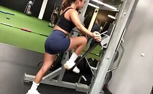 Isabela Merced workout