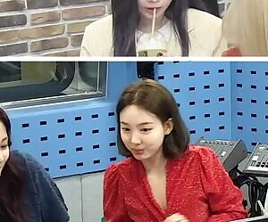 TWICE - Nayeon & Momo