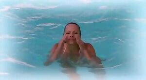 Pamela Anderson - VIP