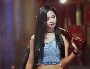 TWICE - Tzuyu