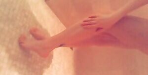 Annabellerose in the shower