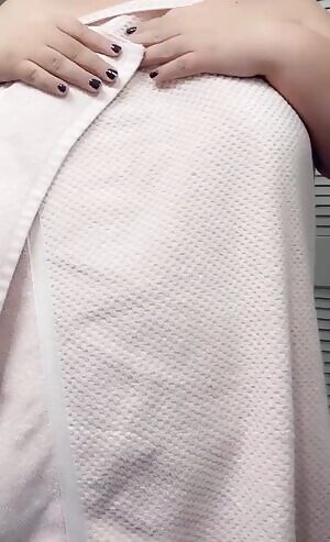 gotta love shower time🙈😋