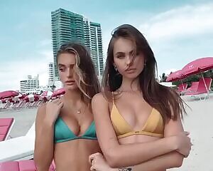 Teal Or Gold?