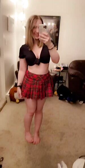 I know the school girl thing is overplayed but I do still feel really cute in my VS set 💕