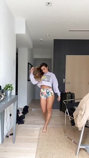 Sexy ass 🍑