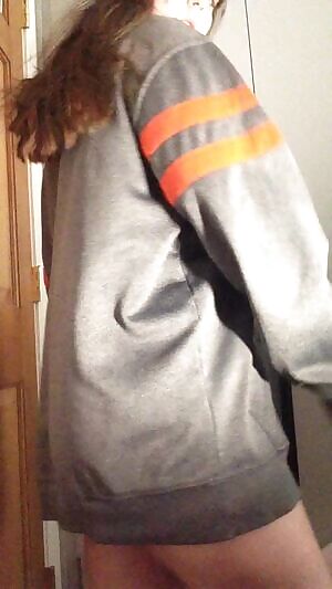 Proof oversized sweatshirts are the best