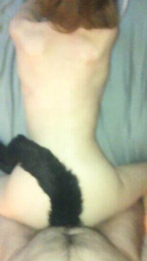 4’11 95lb slutwife loves to be shown off.