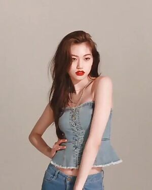 Weki Meki - Doyeon Super Sultry #2