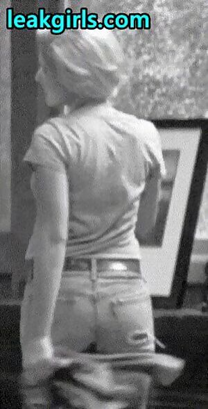 Scarlett Johansson Bounces Jiggles Nice Jeans