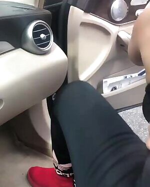 Dat dude with the phone tho