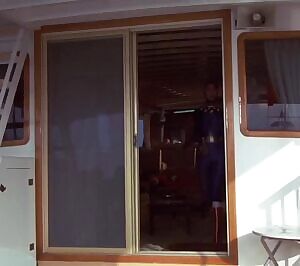 Wonder Woman wetsuit plot