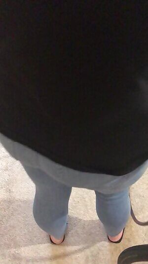 Cleaning carpets is boring. Think i’ll play instead 😝