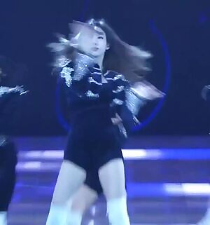 TWICE - Nayeon and Momo