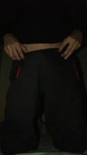 it looks like this is in slow motion bit it's not, the last dick bounce/revel I recorded that day. Enjoy!!