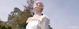 Elle Fanning