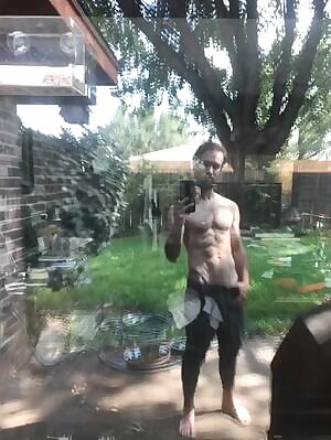 I've been away a while, and since I hid all my NSFW posts, but still feel like sharing a little 😋