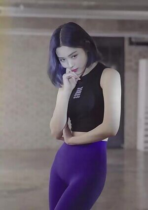ITZY - Ryujin