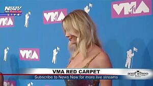 Karlie Kloss - MTV Video Music Awards In NYC