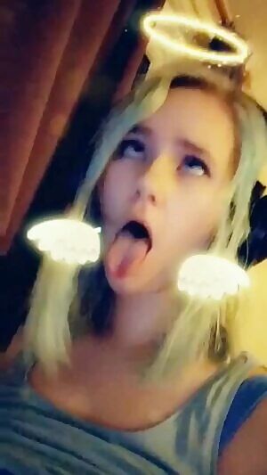 I should have some fun and do a GIF like this again some time 👅