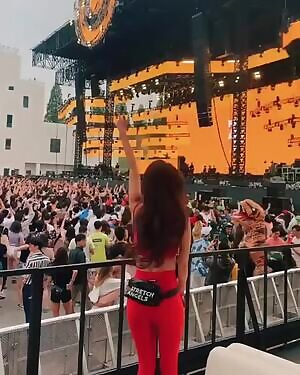 Kwon Byul - Dancing In The Red