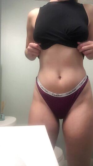 New pubes, who dis? 😂 baby landing strip is starting to come back y’all