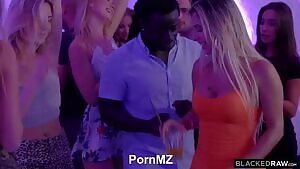 Mia Linz - 6 Feet From The Dance Floor