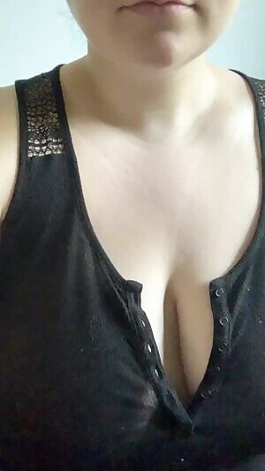 Happy lazy Saturday folks, pyjama morning for me