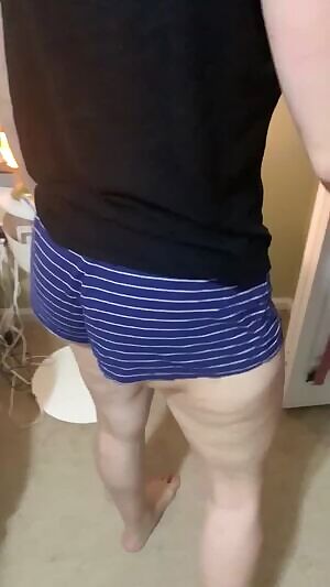 Ass shaking