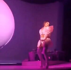 Ariana grande working that pole but it should be a black cock