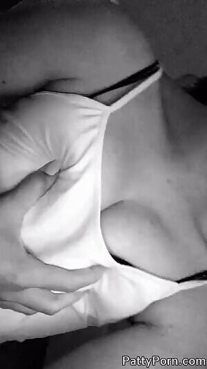 @beautee.v exposed her breast