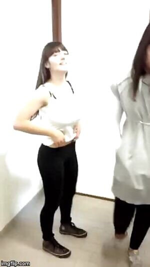 Geez and she’s petite 😍