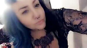 Goth babes make me feel like a king