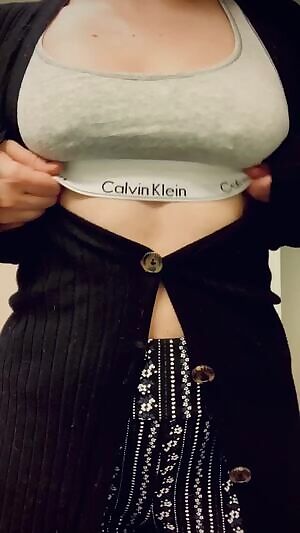 Sending out good titty vibes to all you horny people in quarantine. 🙌