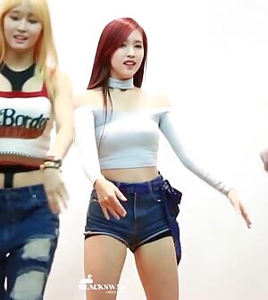 TWICE - Mina Nipple?