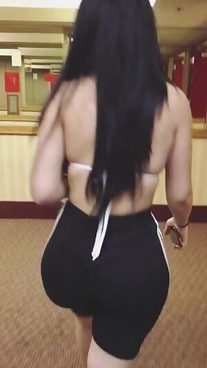 Liliana has one helluva body 😍😉