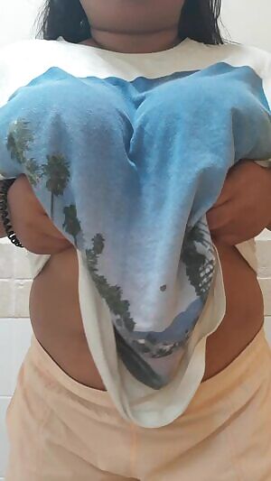 i think i'm the only girl here who isn't skinny :