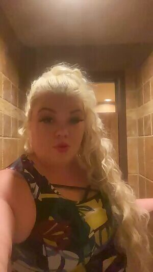sunday funday for your next door vixen