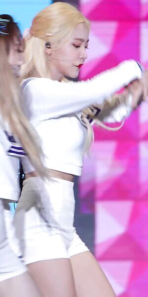 Red Velvet - Yeri's Tits: Side View