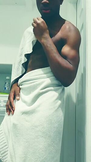 Self Isolation seems to lead to a very horny me - pm me