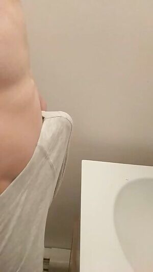 I love to see girl's expressions when they discover i have a 9 inch cock ;) happy women's day!