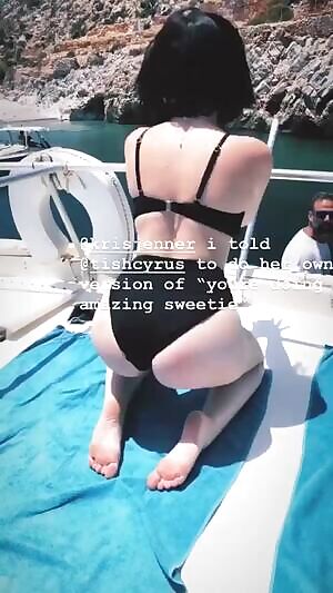 Noah Cyrus is really doing amazing!